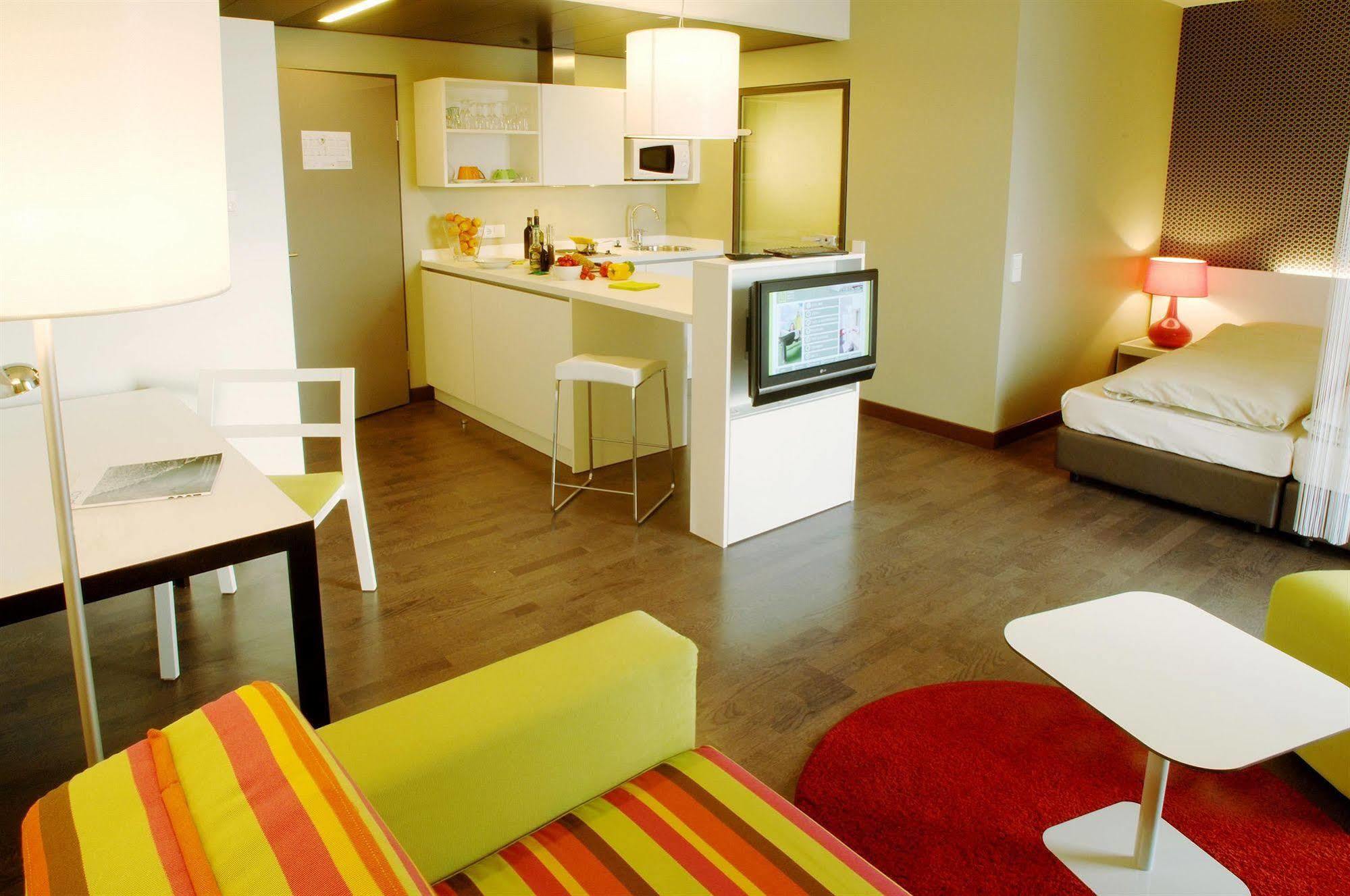 Harry'S Home Dornbirn Hotel & Apartments Bagian luar foto