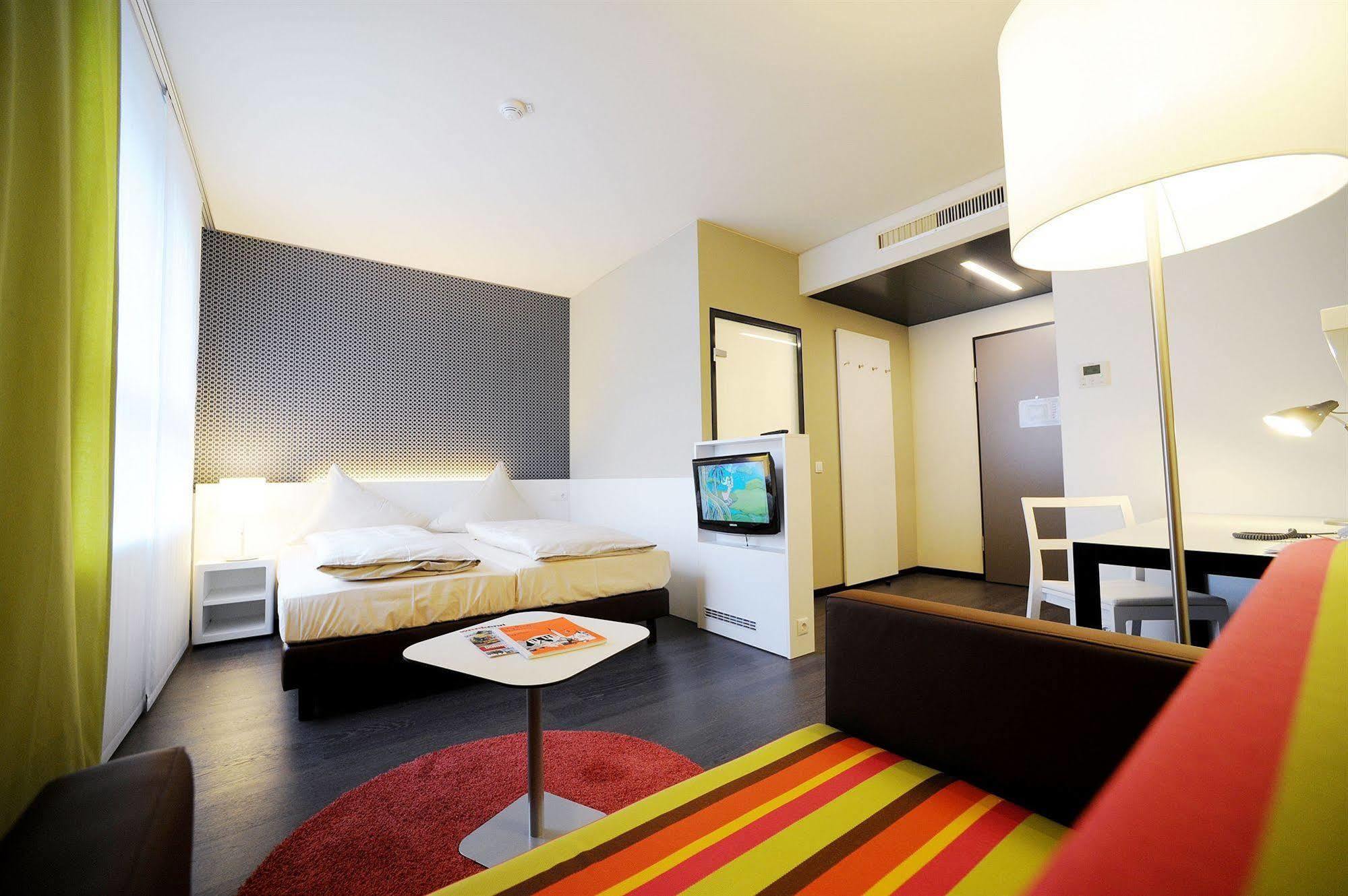 Harry'S Home Dornbirn Hotel & Apartments Bagian luar foto
